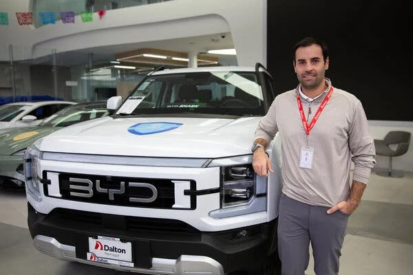Customized Chinese cars in Mexico for international market