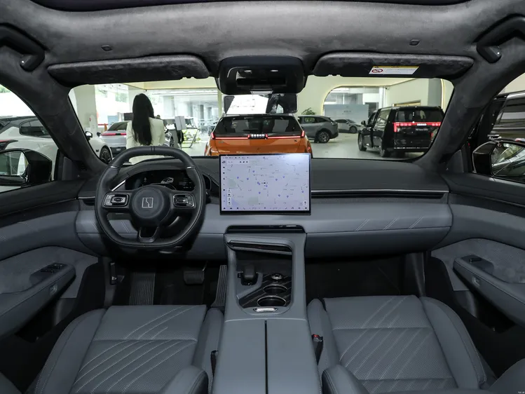 The Ultimate 2026 Importer’s Guide to Low MOQ Car Export China